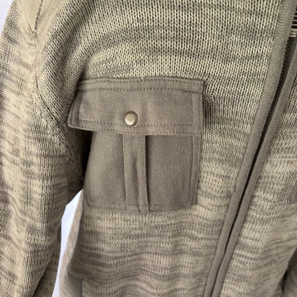 Calvin Klein Gray/Cream‎ Knit Sweater Size Medium - Picture 2 of 9